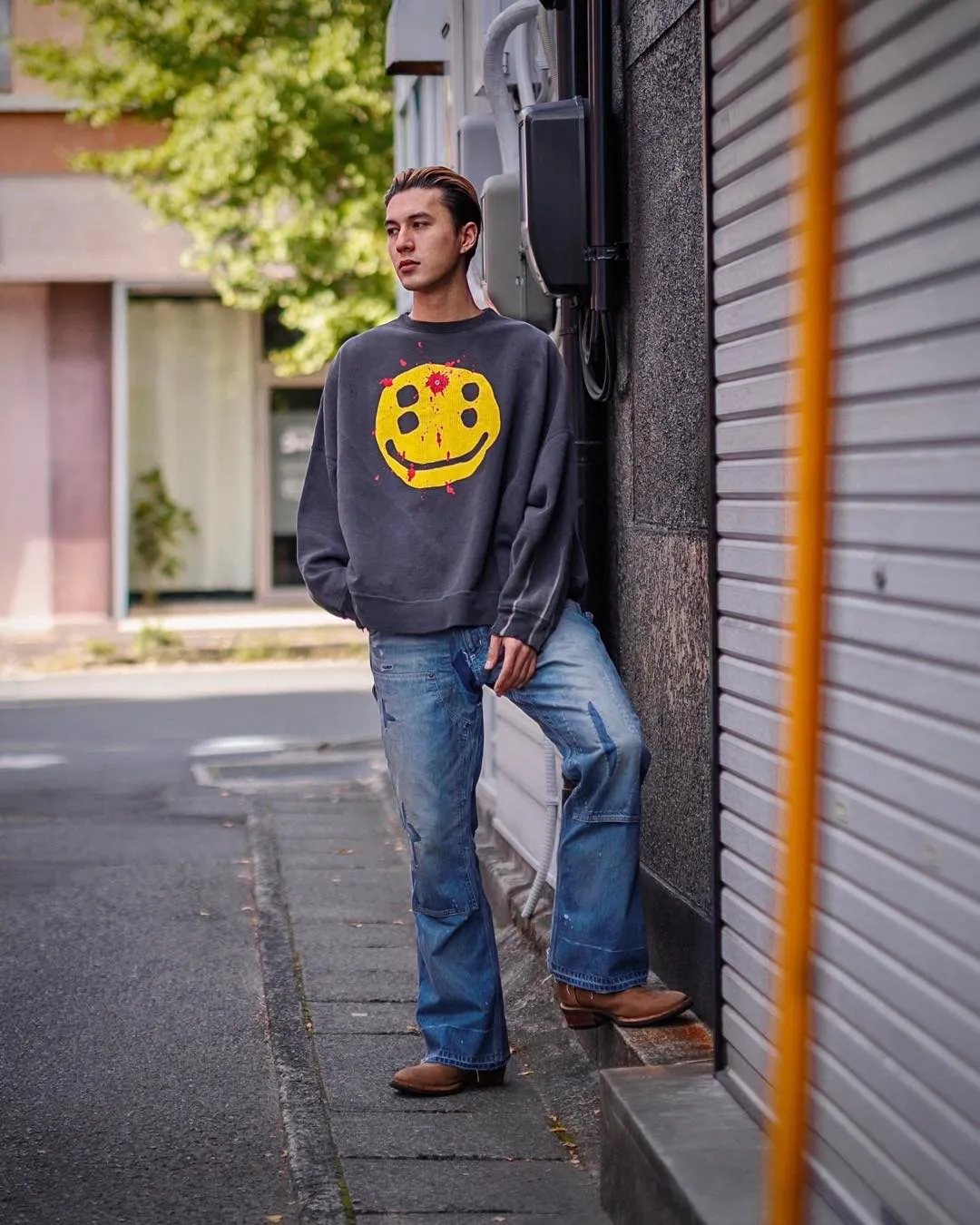 SAINT Mxxxxxx x CACTUS PLANT FLEA MARKET SMILE SWEATER SHIRT CPFM co-branded sweatshirt with smiley face, washed black S-XL, ready-to-wear Assute dyeing, heavy fermentation washing, multi-position spray fading, ultra-complex manual polishing/destruction treatment/special shearing treatment, special striped cuffs/multi-position shearing/pure handmade graffiti and dirty The only correct co-branded main wheat label/wash water label/little angel anti-counterfeiting label in the entire network